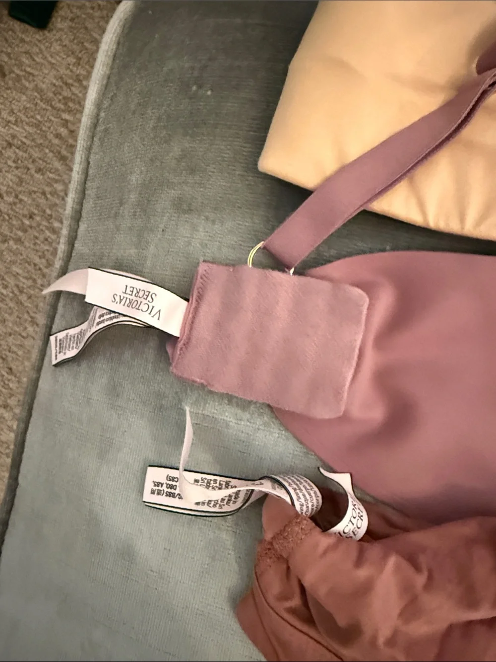 Victoria Secret Everyday Seamless Strapless Push-Up Bra - Nude, Mauve, White. - Picture 3 of 6